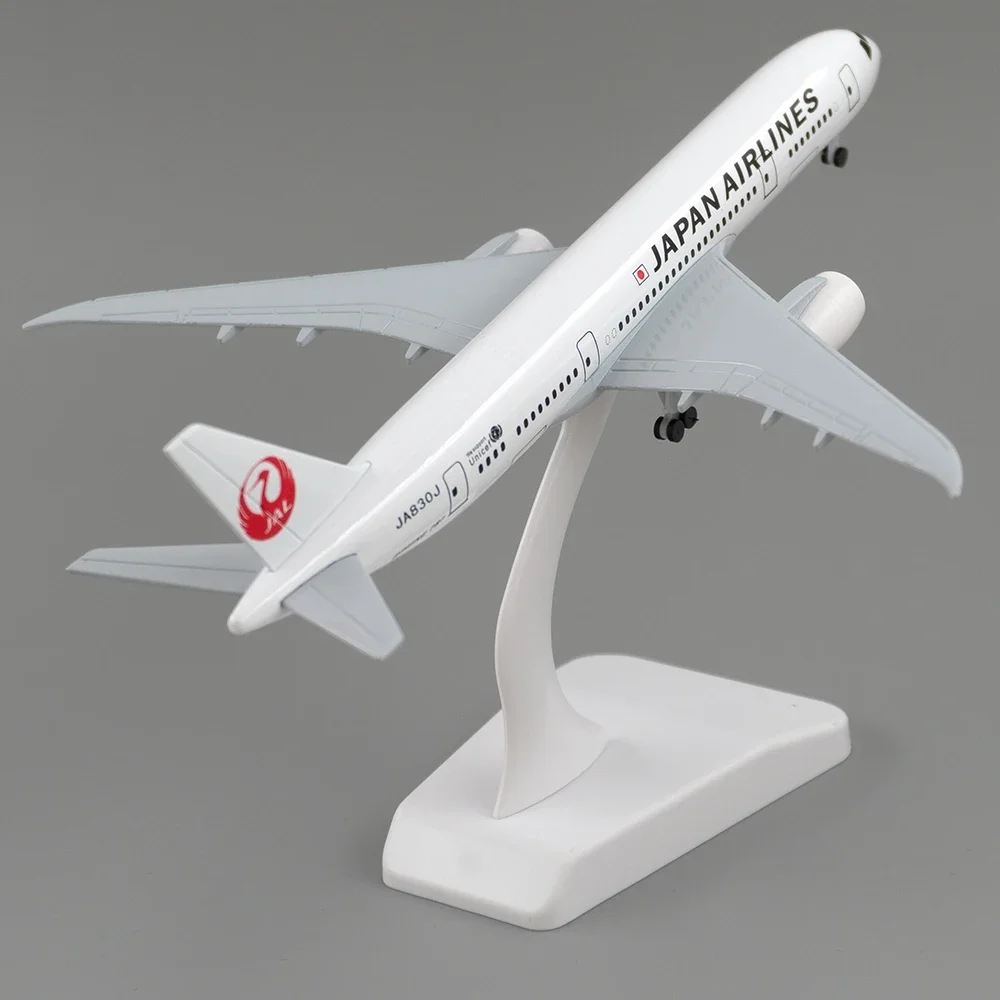 18cm Aircraft Boeing 787 Japan Airlines Alloy Plane B787 with Wheel Model Toys Children Kids Gift for Collection Decorations