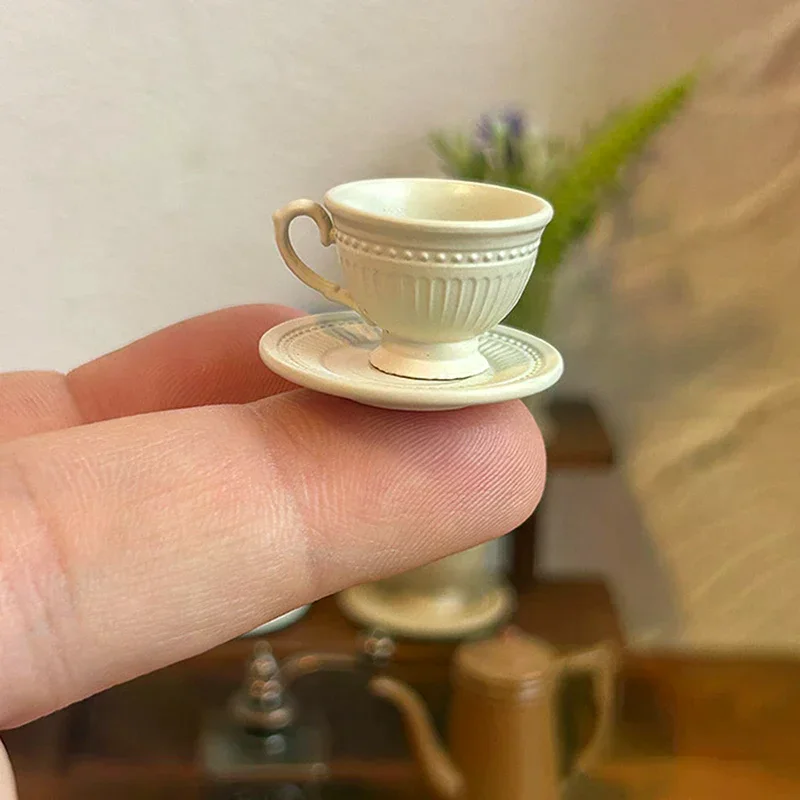 2PCS Small Luxury French Coffee Cup Plate Set Toy Dollhouse Mini Furniture Model DIY Accessories Miniature Scene Decoration