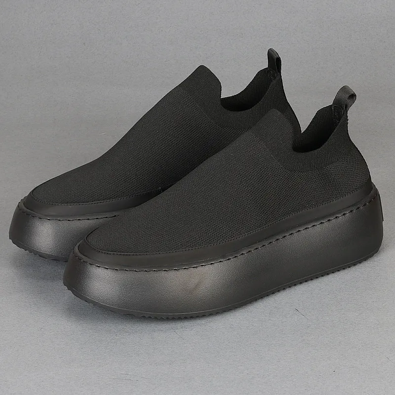 

The new thick-bottomed increase leisure flying mesh cloth breathable board shoes with a foot off the fashion platform shoes