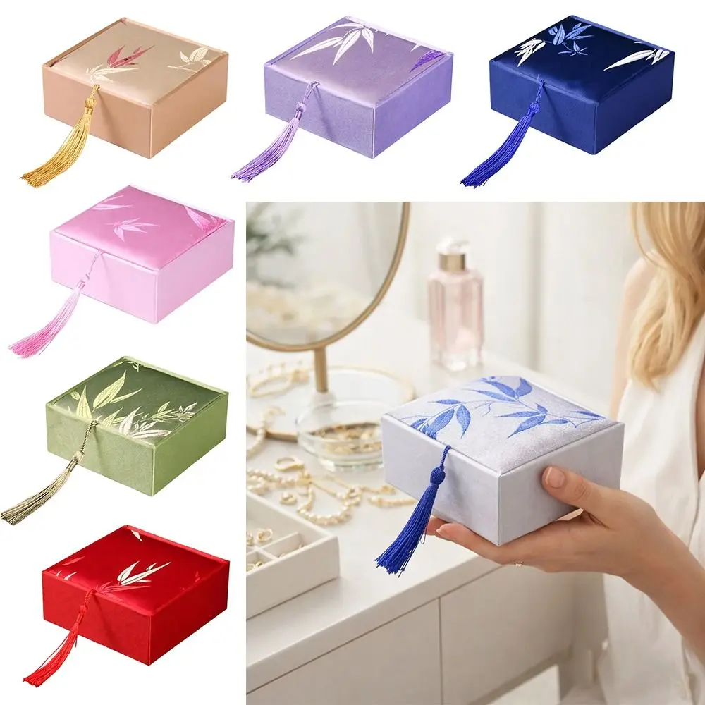

Chinese Style Vintage Tassel Jewelry Box Damask Bamboo Leaves Jewelry Packaging Box High-quality Bracelet Gift Box