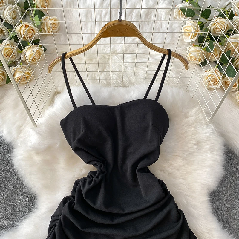 Schwarz Elegante Spaghetti Strap Kleid Frauen Sommer Plissee Dünne Unregelmäßigkeit Party Kleid Weibliche Einfarbig Kurze Slip Kleider