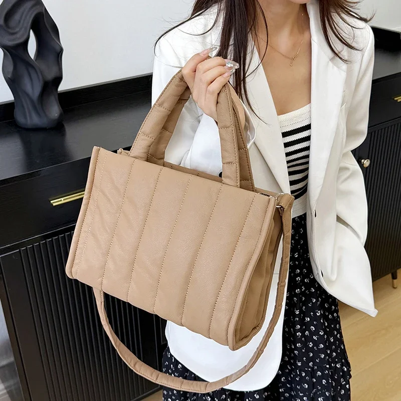 

Handheld Purse Stylish & Lightweight Everyday Carry Tote Ultra-Light PU Square Bag for Women Trendy Winter Effortlessly Shoulder