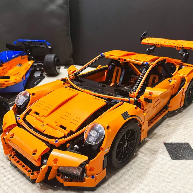 

2704pcs Technology 1: 8 orange GT3RS sports car model Building blocks Mechanical MOC puzzle assembly toy Boy birthday Gift