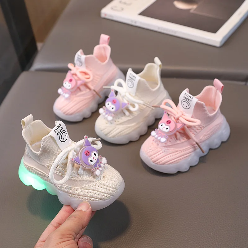 

Детские светящиеся кроссовки Sanrio Kuromi My Melody, модные повседневные туфли с героями мультфильмов для девочек, детские нескользящие спортивные кроссовки для бега
