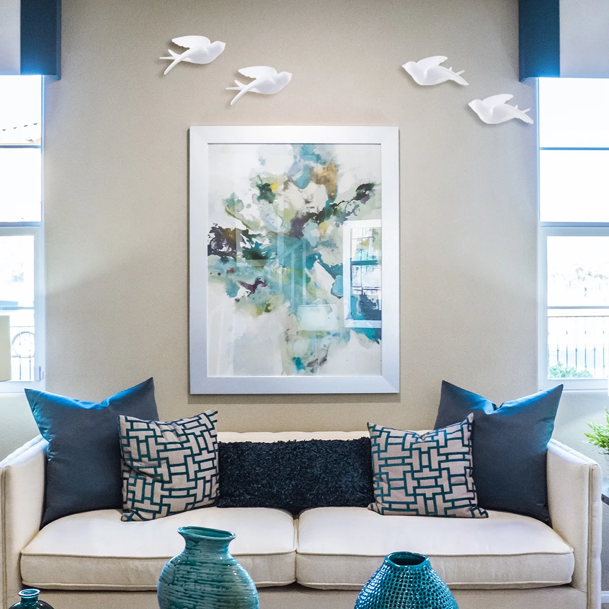 

2Pcs White Ceramic Bird Wall Decor Nordic 3D Bird Art for Indoor Outdoor Home Bedroom Living Room Decoration Wall Hanging Crafts