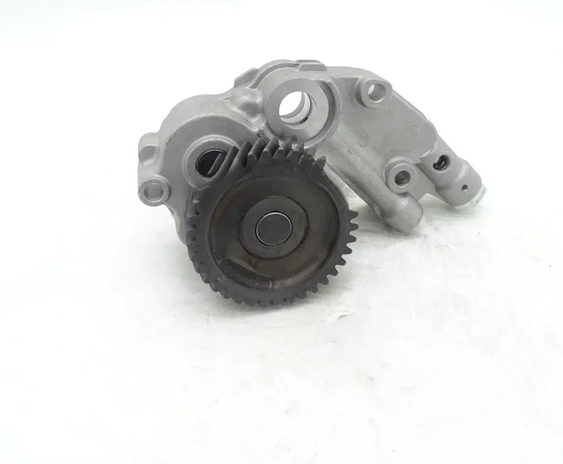 

3 Suitable for 4M40 4M40T 4M41 Engine Oil Pump ME201735 Oil Pump Fuel Delivery Pump