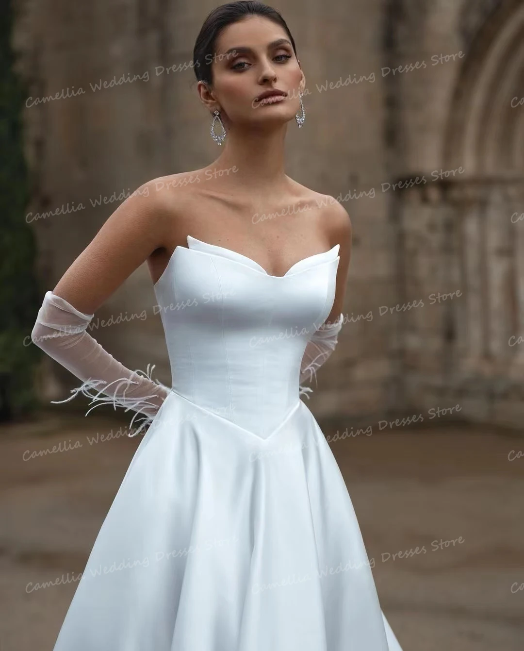 Vestidos de novia sin tirantes de lujo para mujer, línea A, Sexy, sin mangas, Espalda descubierta, satén con cordones, elegante Vestido de tren de barrido