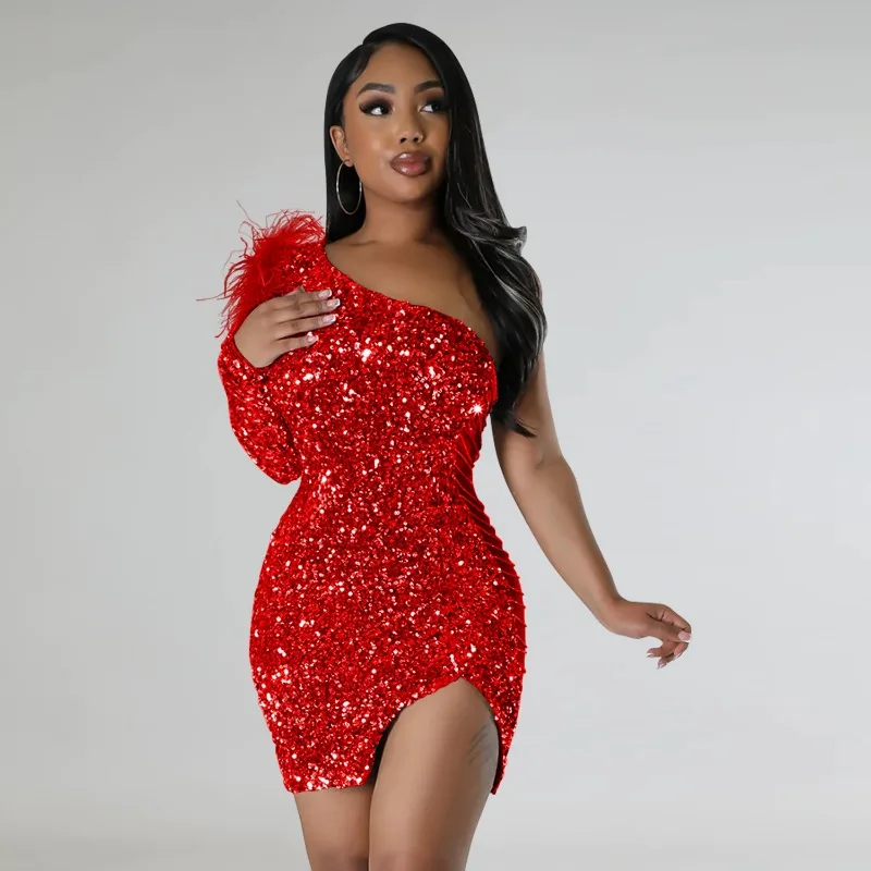 

Feathers Sequins Bodycon Mini Party Dress 2023 Christmas Women Sexy One Shoulder Long Sleeve Split Slim Birthday Outfits Vestido