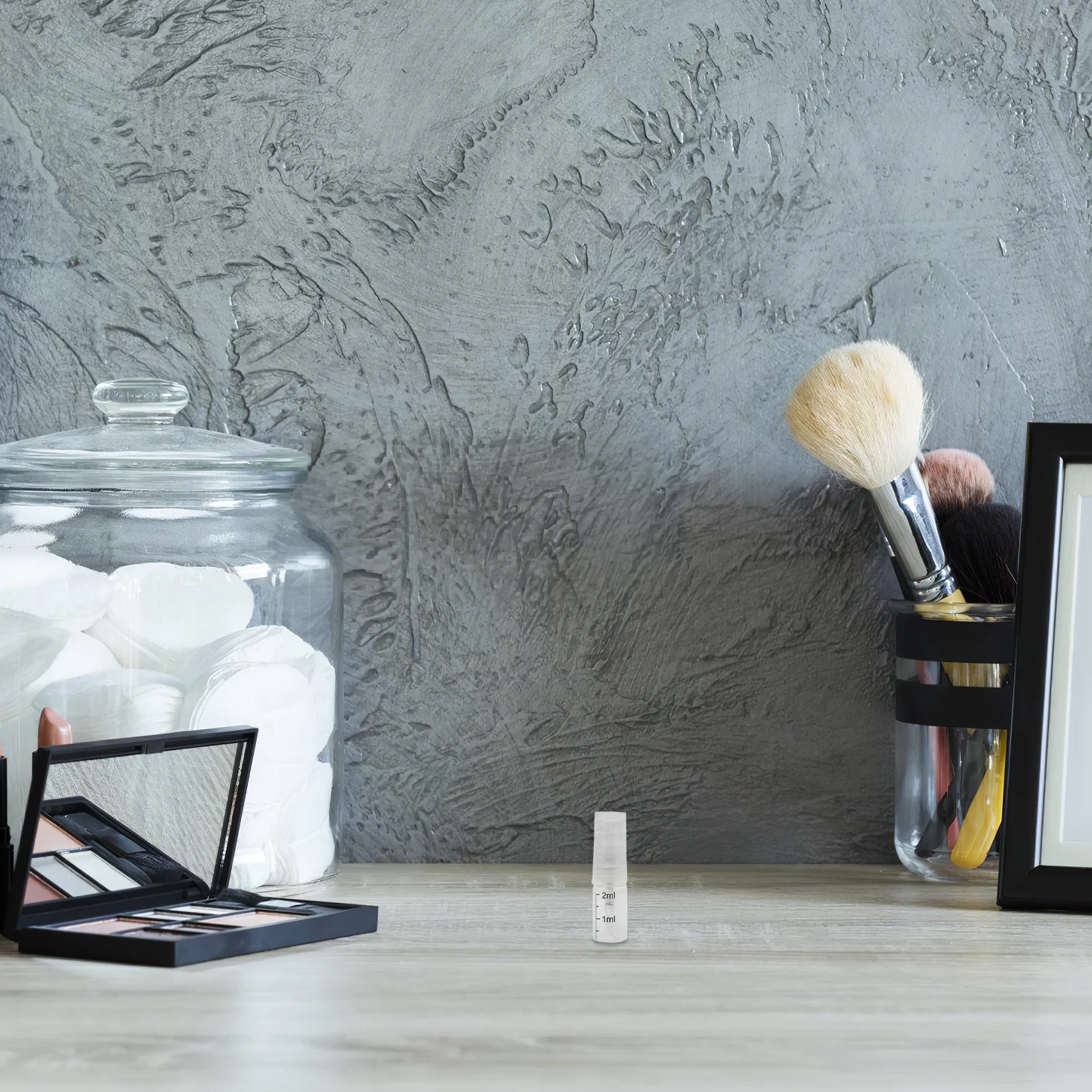 

5Pcs Mini Spray Bottle Clear Glass Fine Mist Travel Size Perfume Container Essential Oils Refillable 2Ml Perfume Decant Bottles