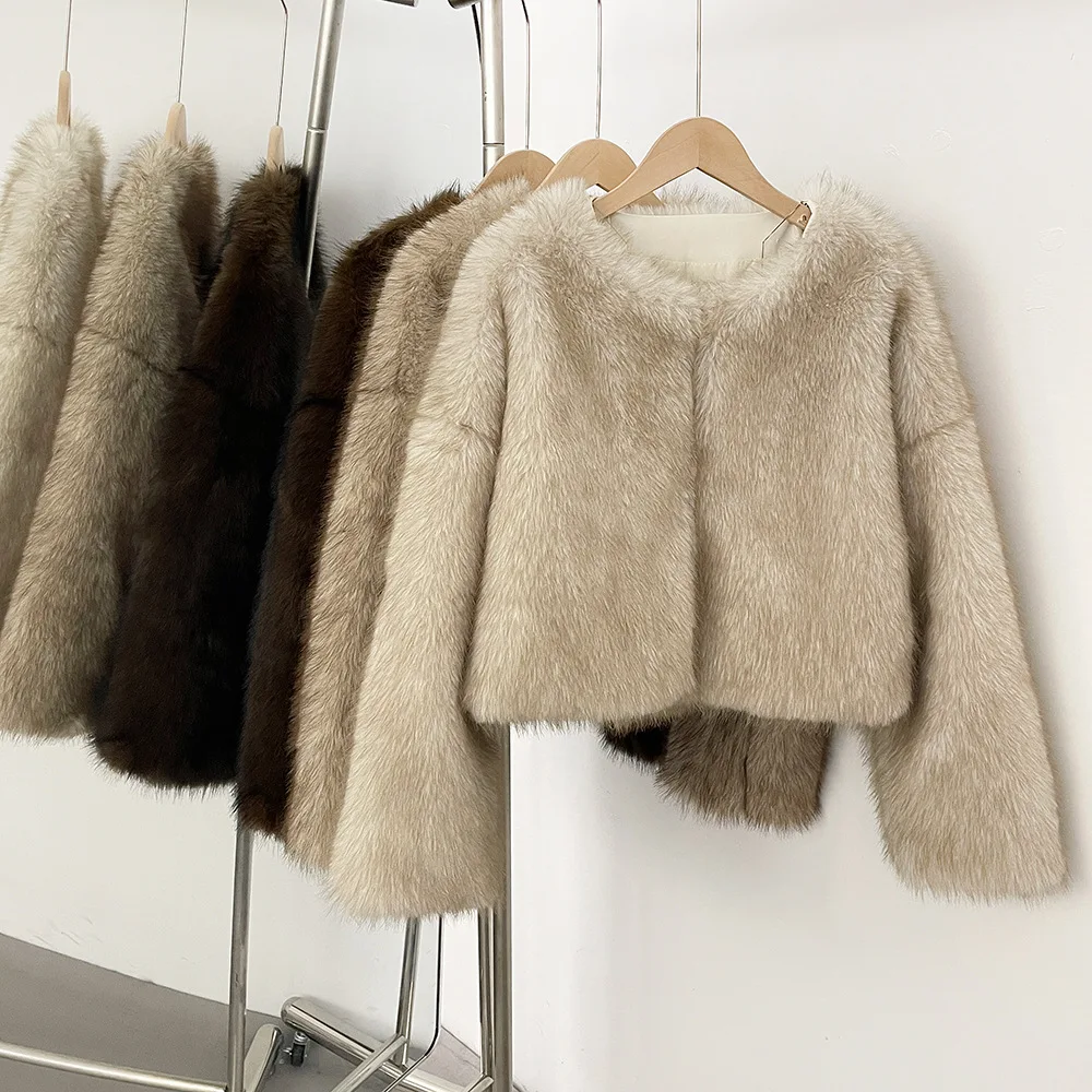 

KIDCRKJ Winter Women's Eco Artificial Fur Coat Round Neck Spliced Female's Faux Fur Jacket Commuting Street Lady's Fox Fur Coat