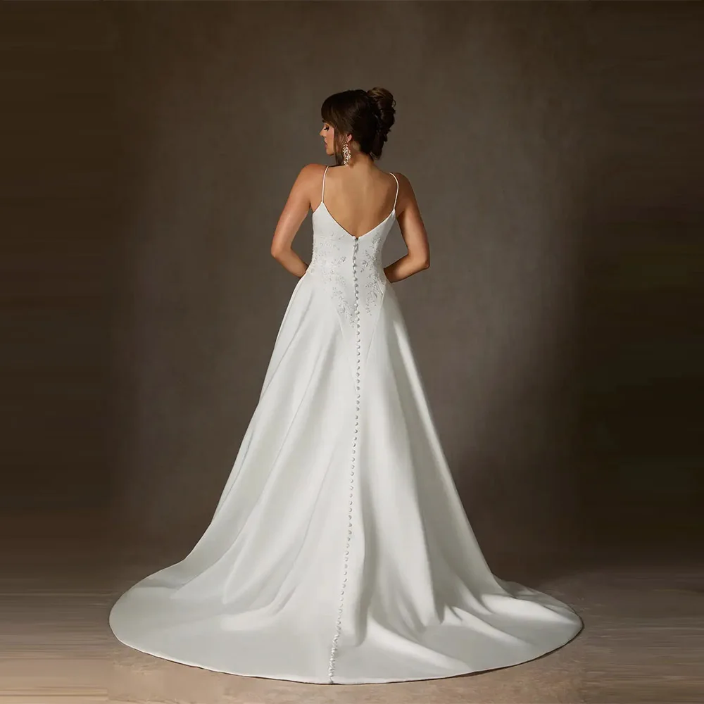 맞춤형 A라인 소프트 새틴 웨딩 드레스 비딩 보헤미안 스타일 스파게티 스트랩 맞춤형 2025 백리스 신부 드레스 로브 드 마리에