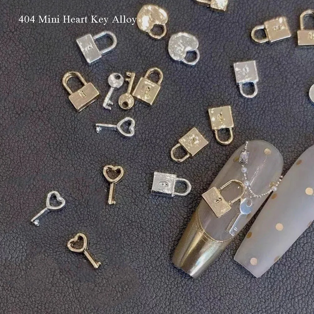 -Vergrendelende minnaar- Mini Valentijnsdag Hart Sleutel Metallic Legering 3*7mm Klein Gemakkelijk Hart Slot Chroom K Charms Ins Trendy Nagel Trinket 404