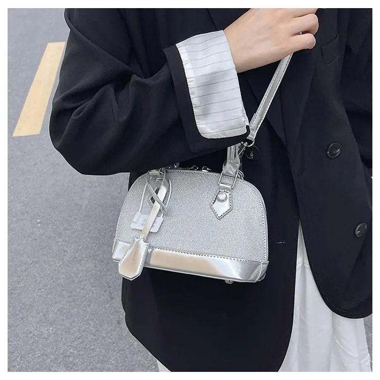 

2025 New Fashion Versatile Niche Design Handbag High-end Foreign Style Casual One Shoulder Crossbody Underarm Bag