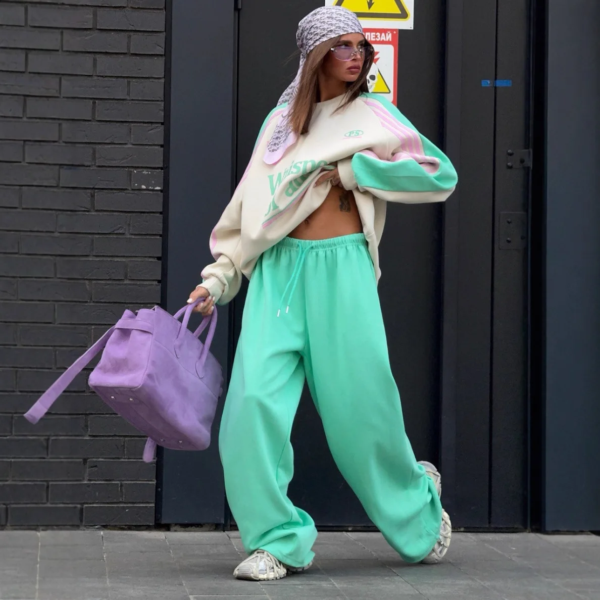 

Модный контрастный свитшот, брючный костюм, осенне-зимний женский уличный свитшот Y2K для дома, спорта на открытом воздухе, широкие брюки, 2 шт.