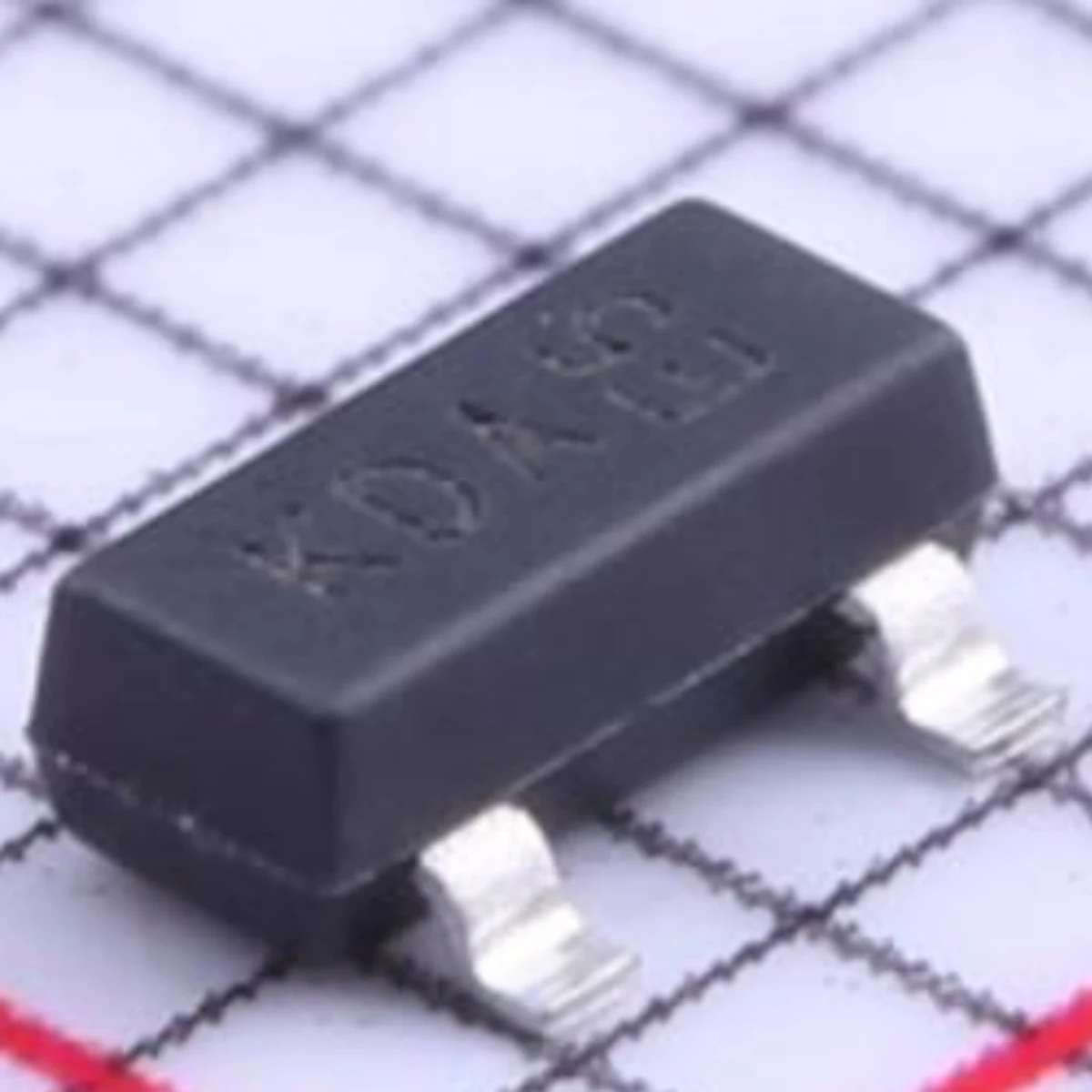 10-100 peças. Tubo dobro original de Zener, diodo comum da configuração do ânodo, ± 5%,6.2V,300mW,SOT-23:AZ23C6V2-7-F, código de marcação: KDA