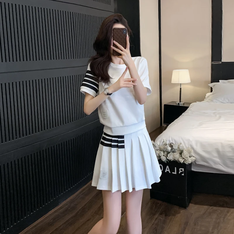 

Summer New Solid Color Elegant Women's Suit O-Neck Short Sleeve Top+Fashion Pleated Skirt Temperament Office Lady 2-Piece Set