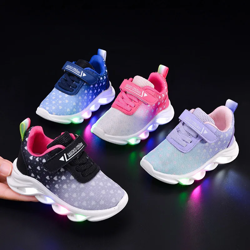 

Новые модные дышащие кроссовки 2026 года со светодиодной подсветкой для мальчиков и девочек, светящиеся спортивные кеды для бега