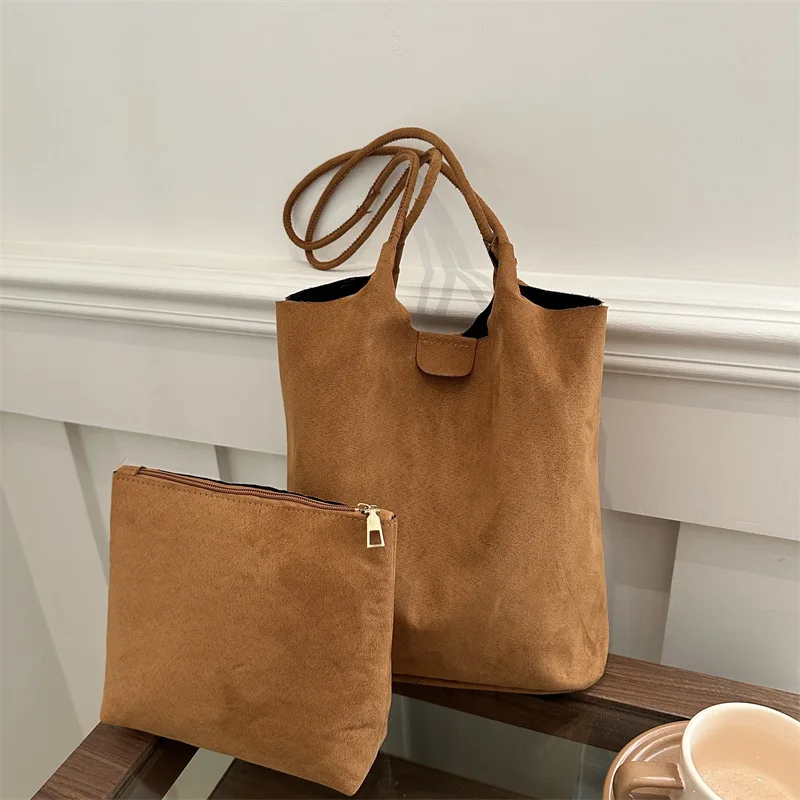 

Retro Matte One Shoulder Bag Women Casual Suede Velvet Large Capacity Underarm Bag New Autumn Winter Commuter Style Tote Bag