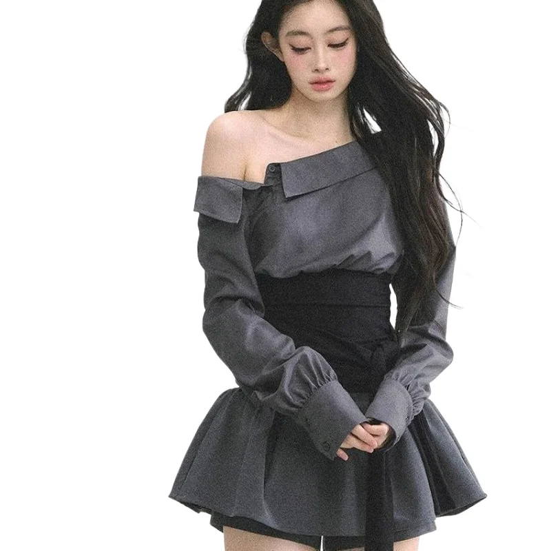 

Top Korean Model Long-sleeved Off-the-shoulder Cinched Waist Slimming T-shirt + French Hot Girl High-waisted Skirt Women 2026