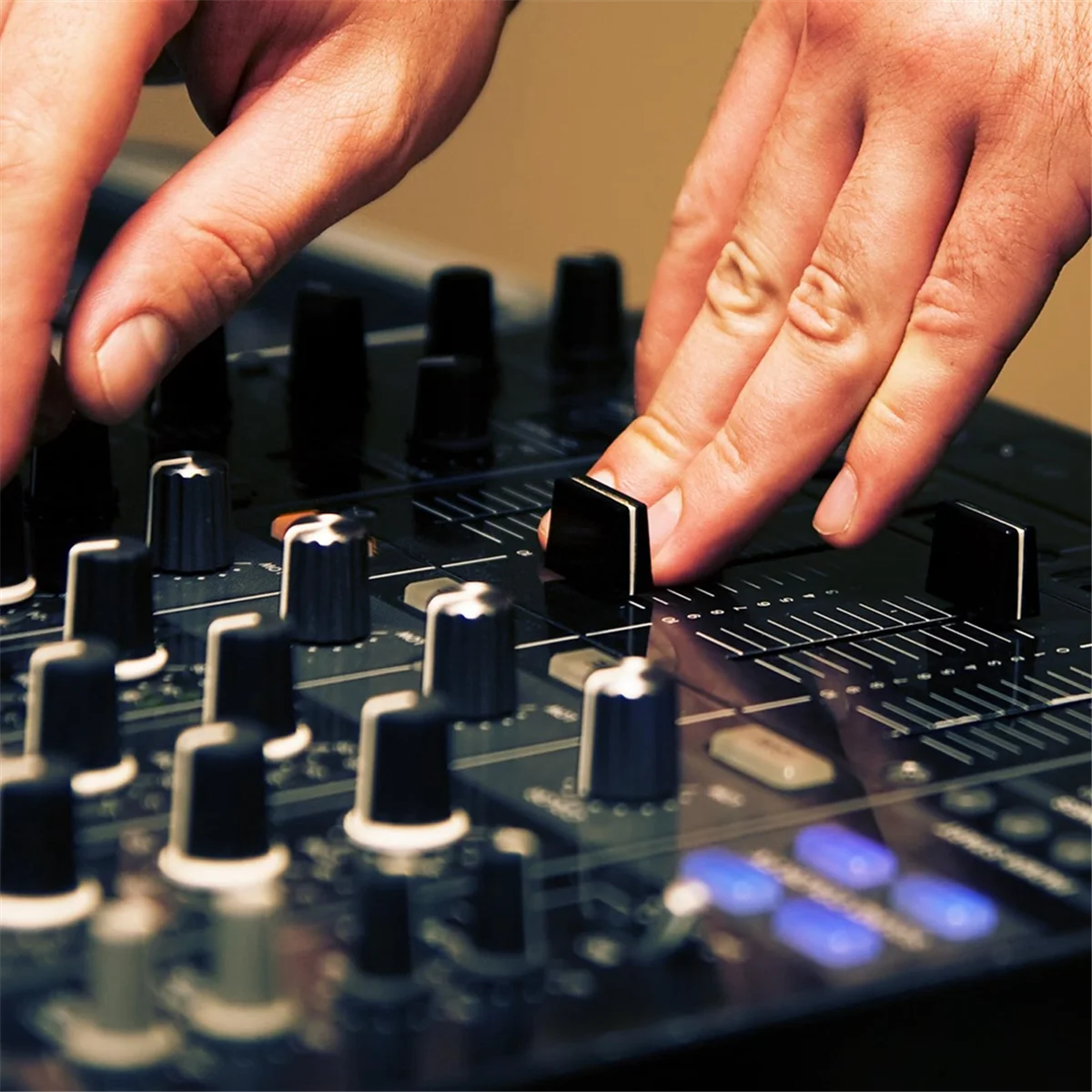 N89R 10pcs Fader Caps Mixer Fader Slider ลูกบิดเปลี่ยนปุ่มหมวกสําหรับคอนโซลผสมอุปกรณ์เสริม