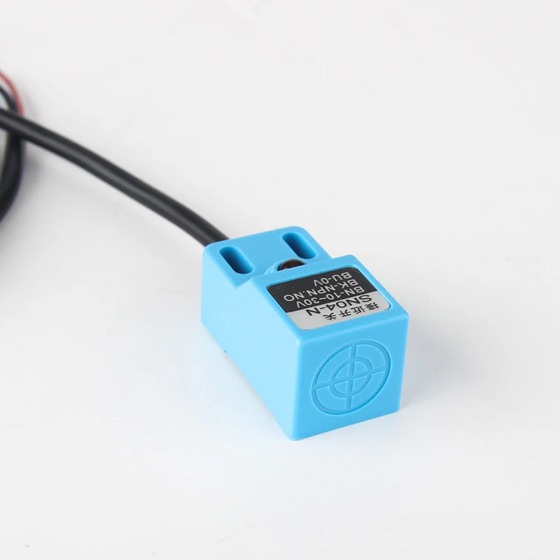 SN04-N2 SN04-P2 مفتاح القرب لجهاز استشعار الكشف عن المعادن ، يستخدم للكشف عن المعادن مربع التعريفي التبديل NPN PNP SN04-N SN04-P