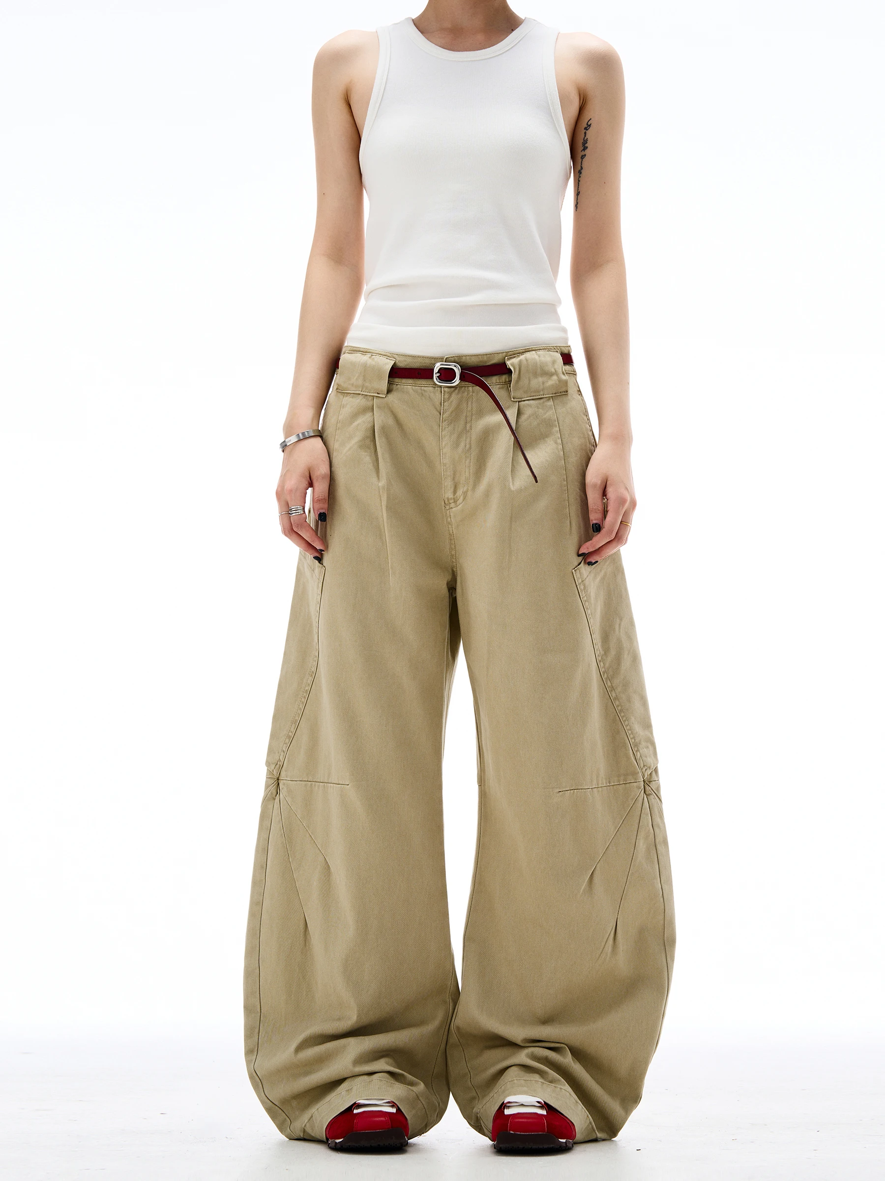 

MADWITCH Deconstructed Design Curved Knife Casual Pants Loose Fit with Big kets for Men And Women Youthful And Trendy Work...