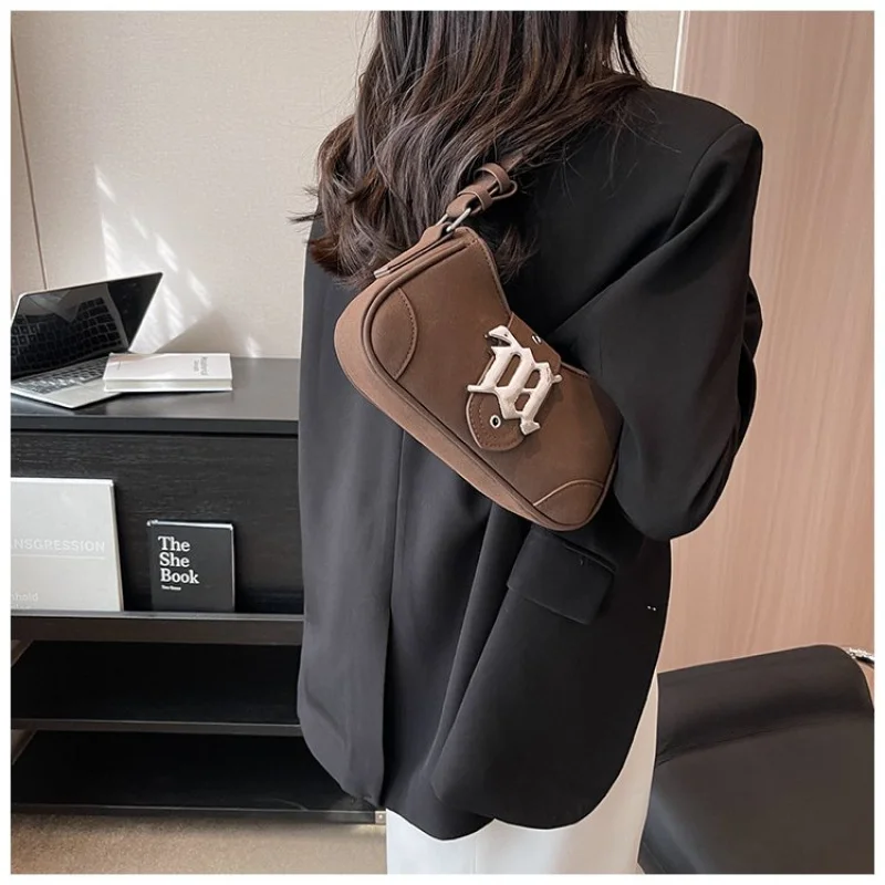 

Luxury Women's Tote Bag Made Of Flower-Patterned Leather Boasting Designer Inspired And Paris Daily Look​