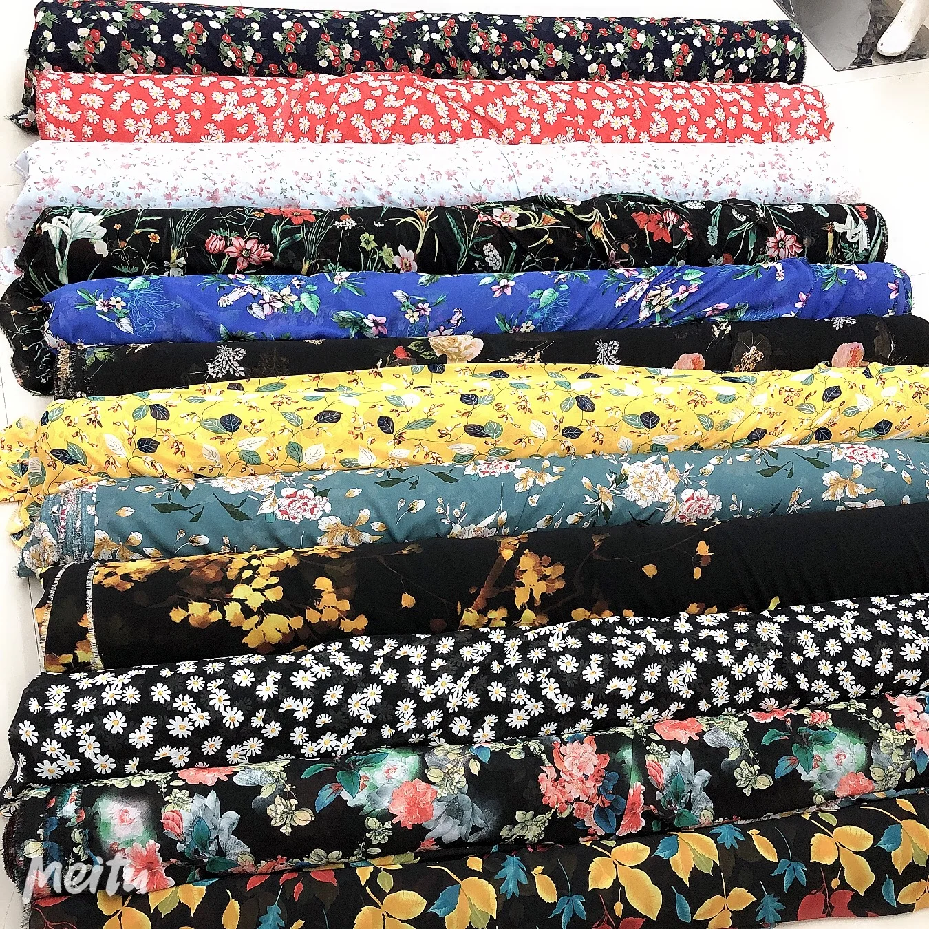 Floral Georgette Chiffon Fabric By The Meter for Clothing Dress Skirt Sewing Flower Printed Saggy Cloth Microtransparent Textile