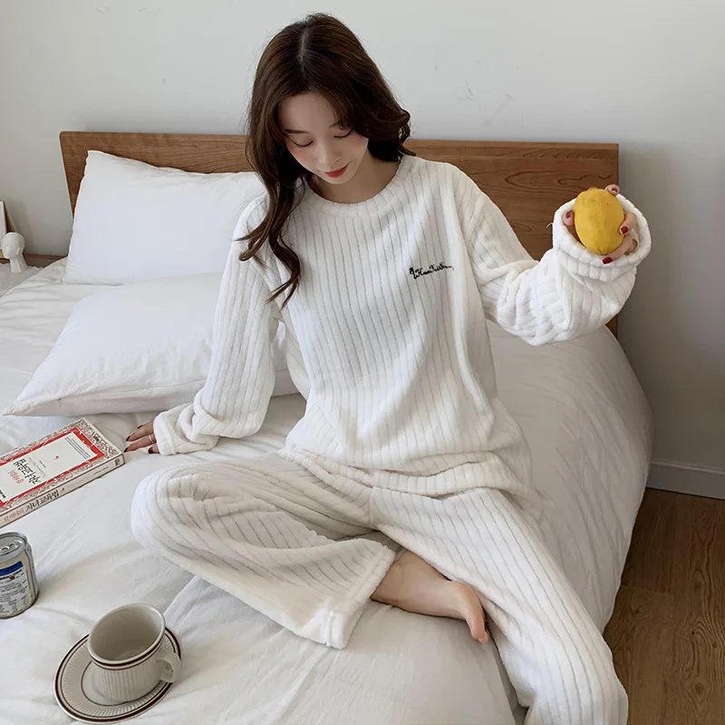 

Sleepwear Autumn Winter Warm Women Pajamas Coral Fleece Pajamas Flannel Thick Pajama Sets Loungewear Long Sleeve Loose Korean