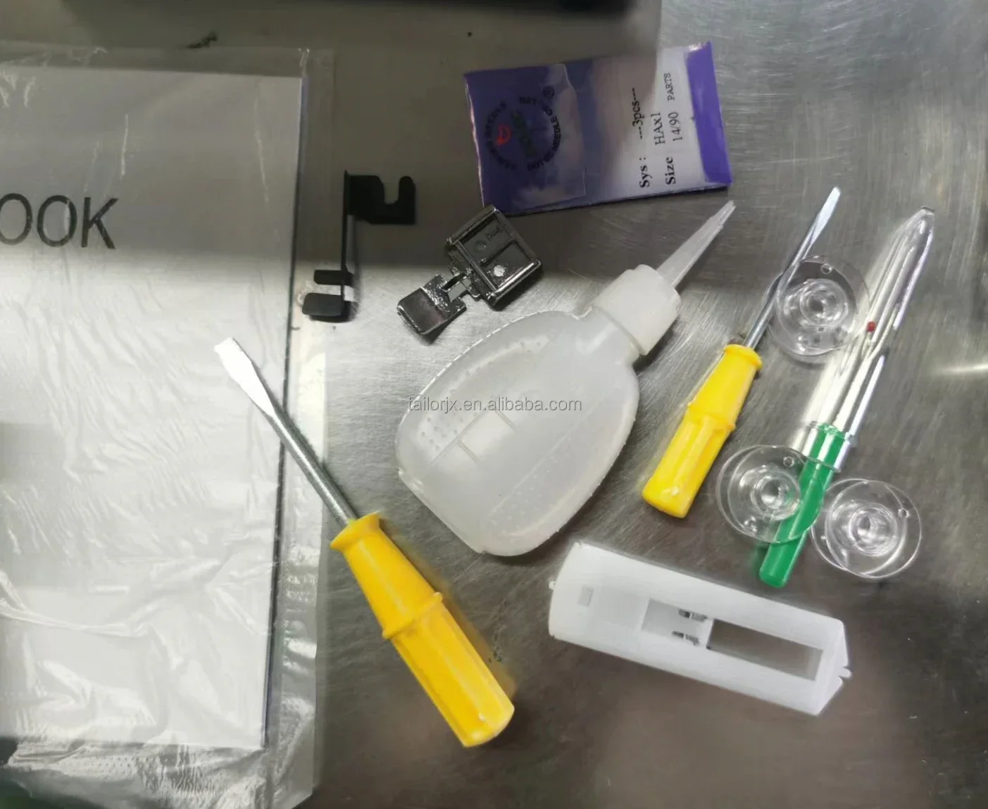 ماكينة خياطة منزلية متينة متعددة الوظائف مكونة من 24 غرزة مع غطاء بلاستيكي من الألومنيوم لخياطة المنزل بجودة جيدة 6224