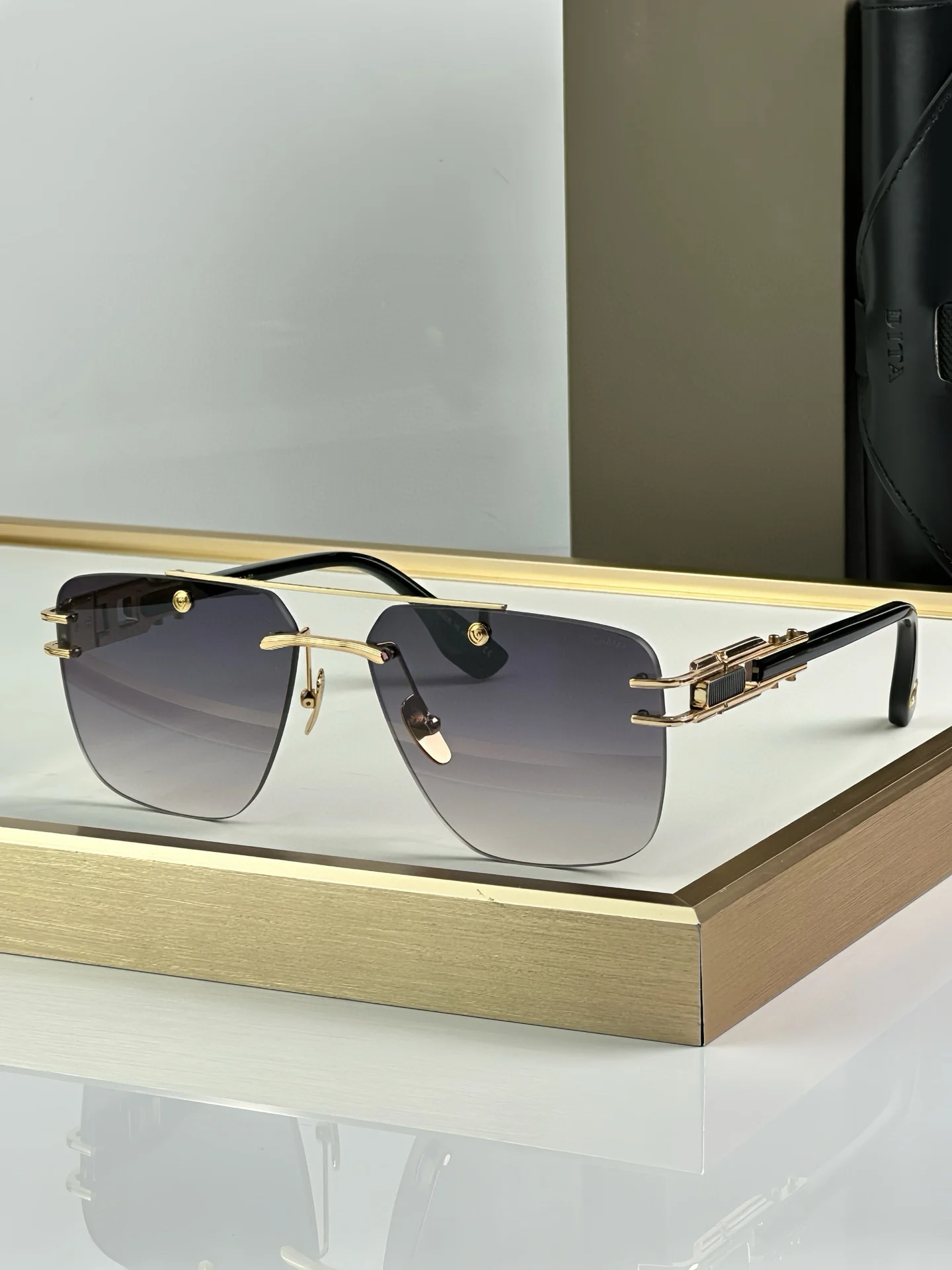 

Высококачественные мужские солнцезащитные очки ADITA DTS613 класса люкс с футляром