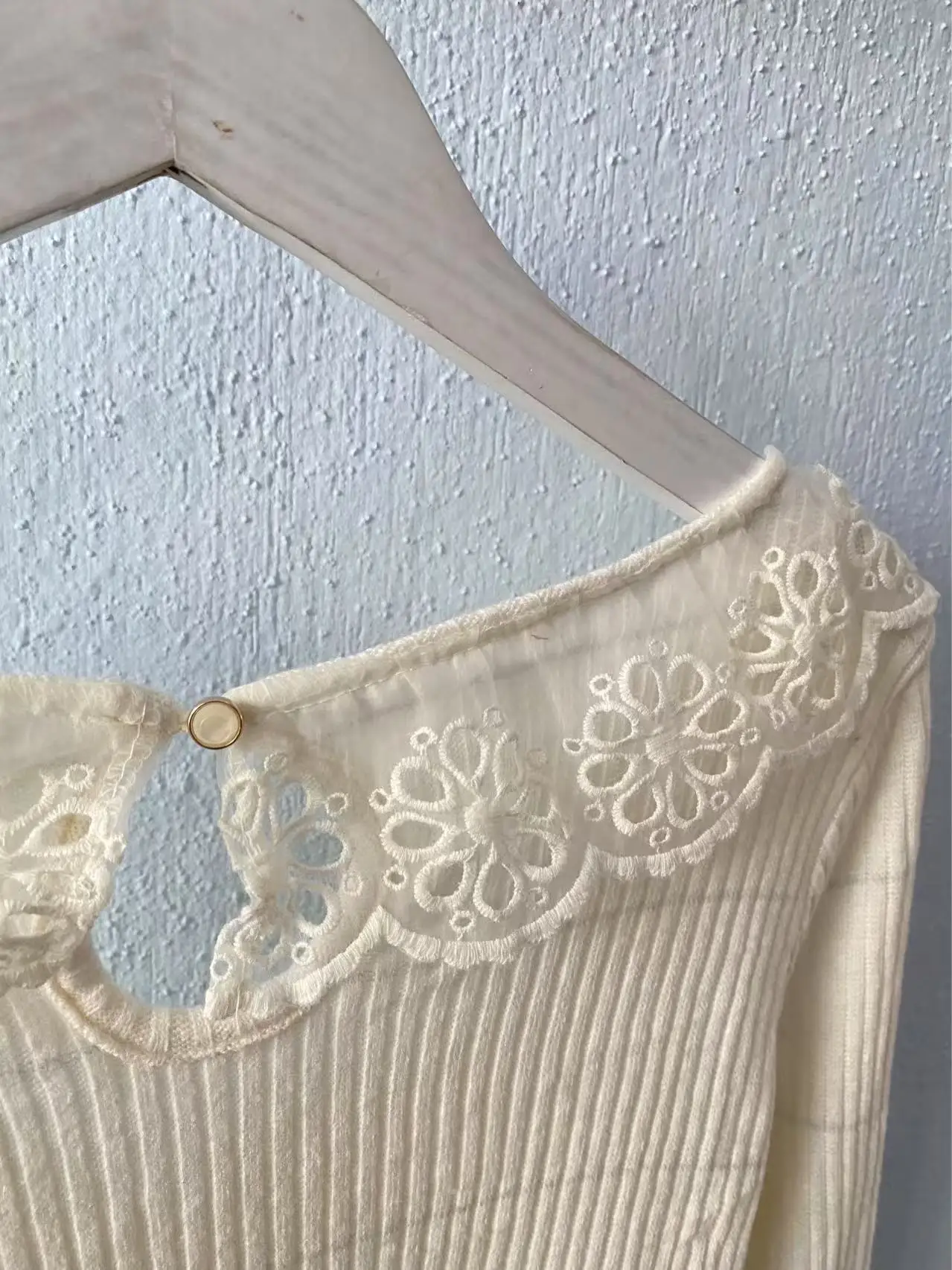 Vendas camisas de manga comprida de malha de algodão com gola bordada de renda estilo japonês