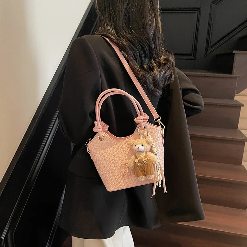 

Luxury Designer Women's Leather Crossbody Bag Elegant Shoulder Handbag For Ladies Classic Stylish Tote Messenger Purse