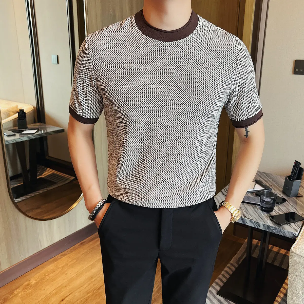 Men's Slim Fit Knitted T-Shirt Short Sleeve O-Neck Contrast Color Striped Stretchy Summer Casual Top Fashion Light Luxury Tee