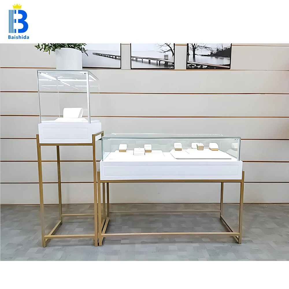 Custom.Factory Stainless Steel and Glass Jewelry Display Case Stand for Store Display Racks
