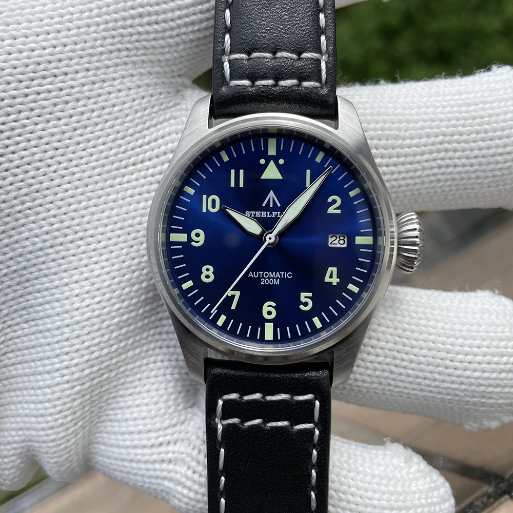 

STEELFLIER SF750 Синтетическое сапфировое зеркало Японский механизм NH35 Мужские часы 200 метров Водонепроницаемые светящиеся механические часы