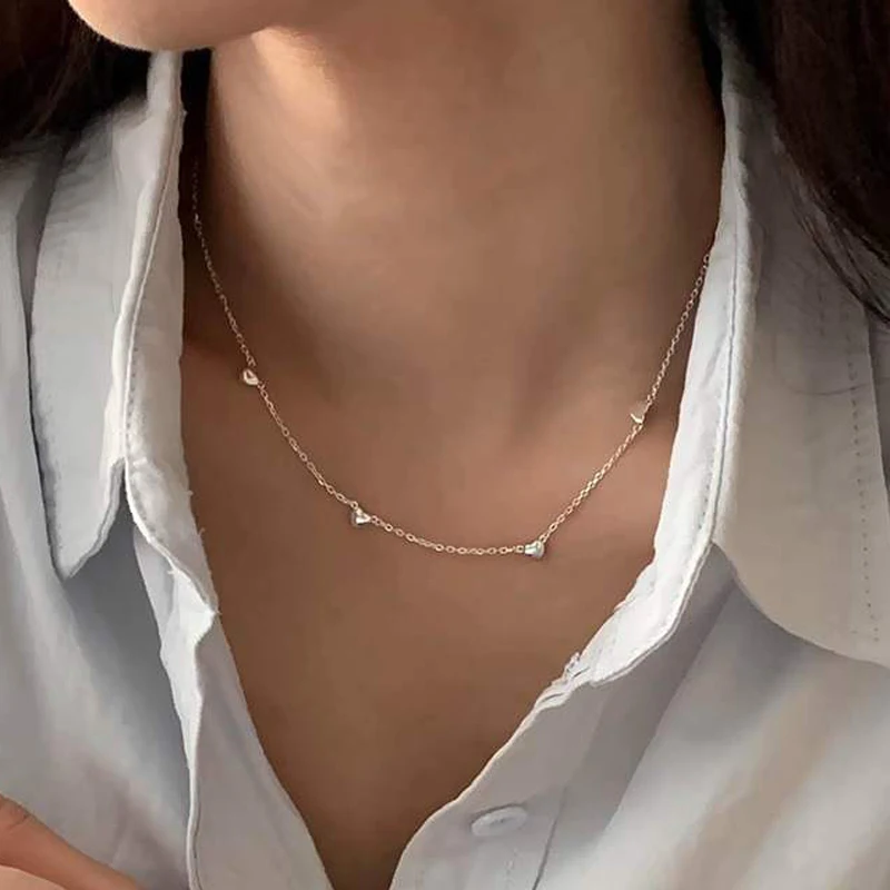 

Ожерелье с подвеской в форме сердца, серебристого цвета