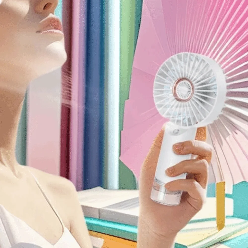 USB Rechargeable Handheld Spray Fan Portable Strong Wind Water Spray Mist Fan Fine Mist Function Low Noise Handheld Misting Fan