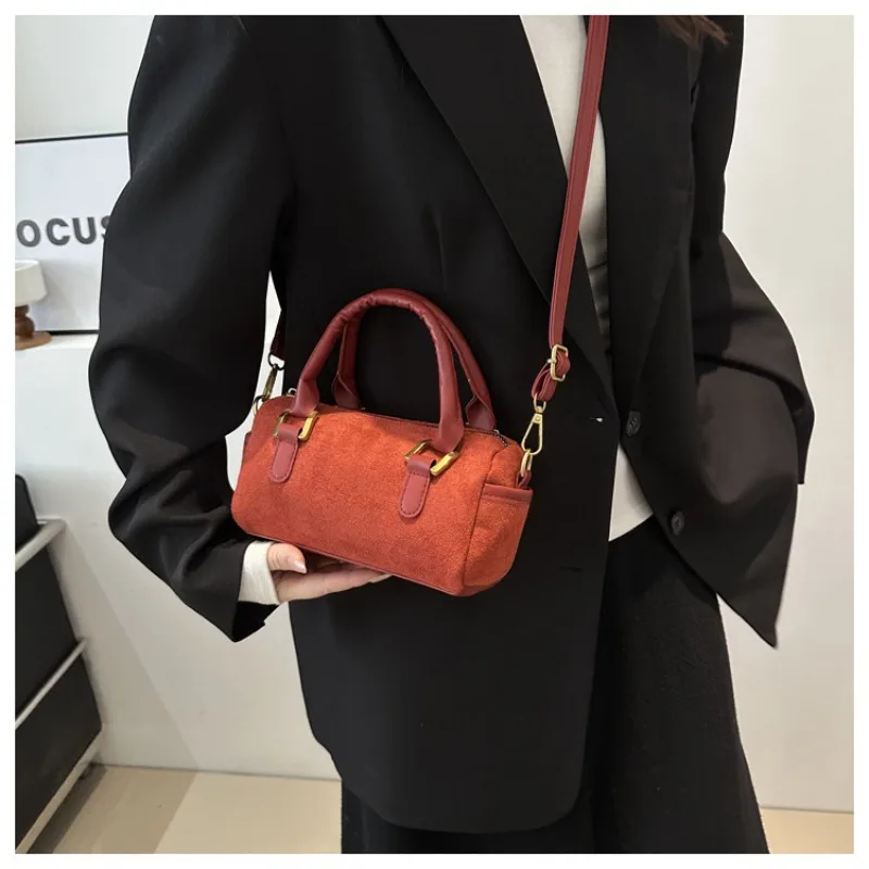 

Hand Baguette Cylinder Small Shoulder Bag Women's 2024 New Fashion Versatile Shoulder Bag Vintage Tweed Crossbody Bag