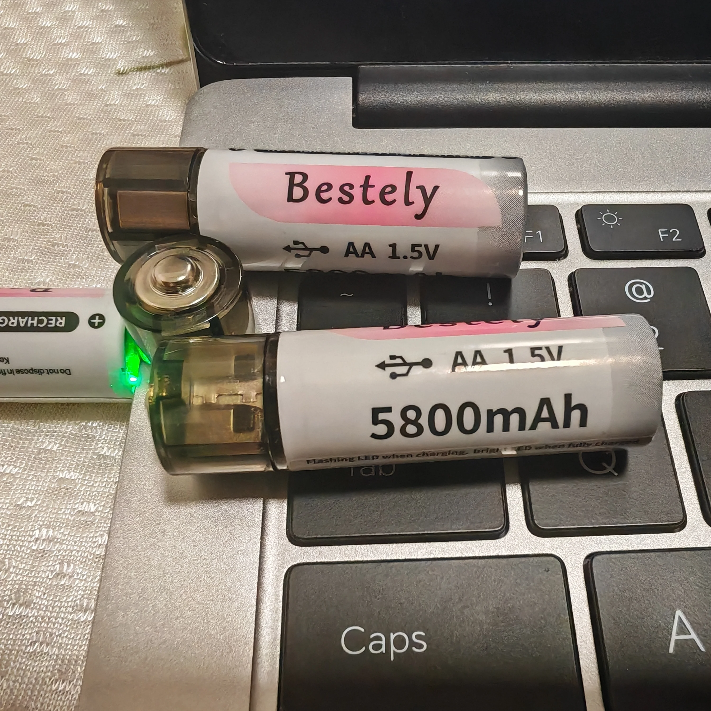 5800mAh USB AA Rechargeable Battery 1.5V, Built-in Port Plug Laptop Charge 1.5H Fast, 2000 Cycle Li-ion for Xbox Blink Door Lock