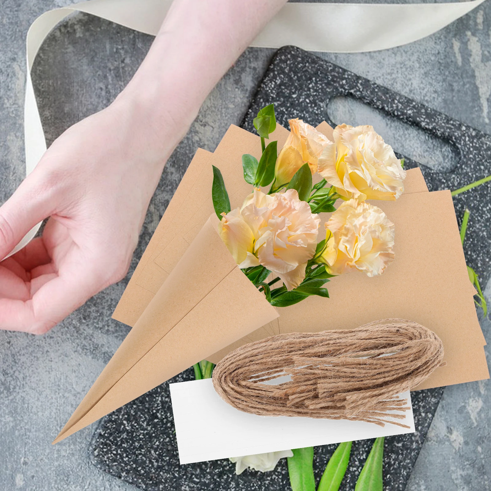 

50 Pcs Paper Fountain Confetti Petal Cone Craft Cones Flower Petals Bracket for Wedding Bride