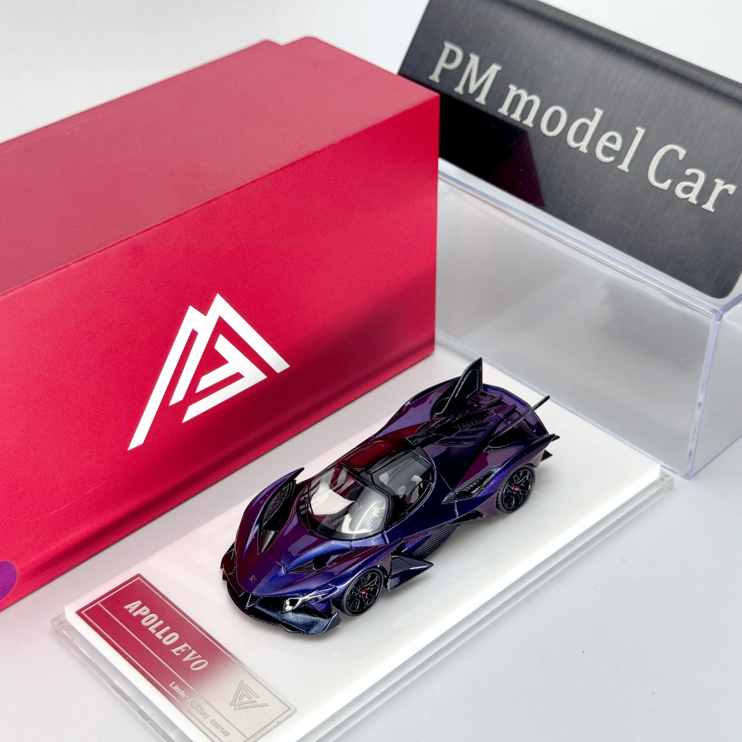 Wild+Fire 1:64 Apollo IE EVO Supercar, Modelo de Coche de Resina, Artículo Coleccionable