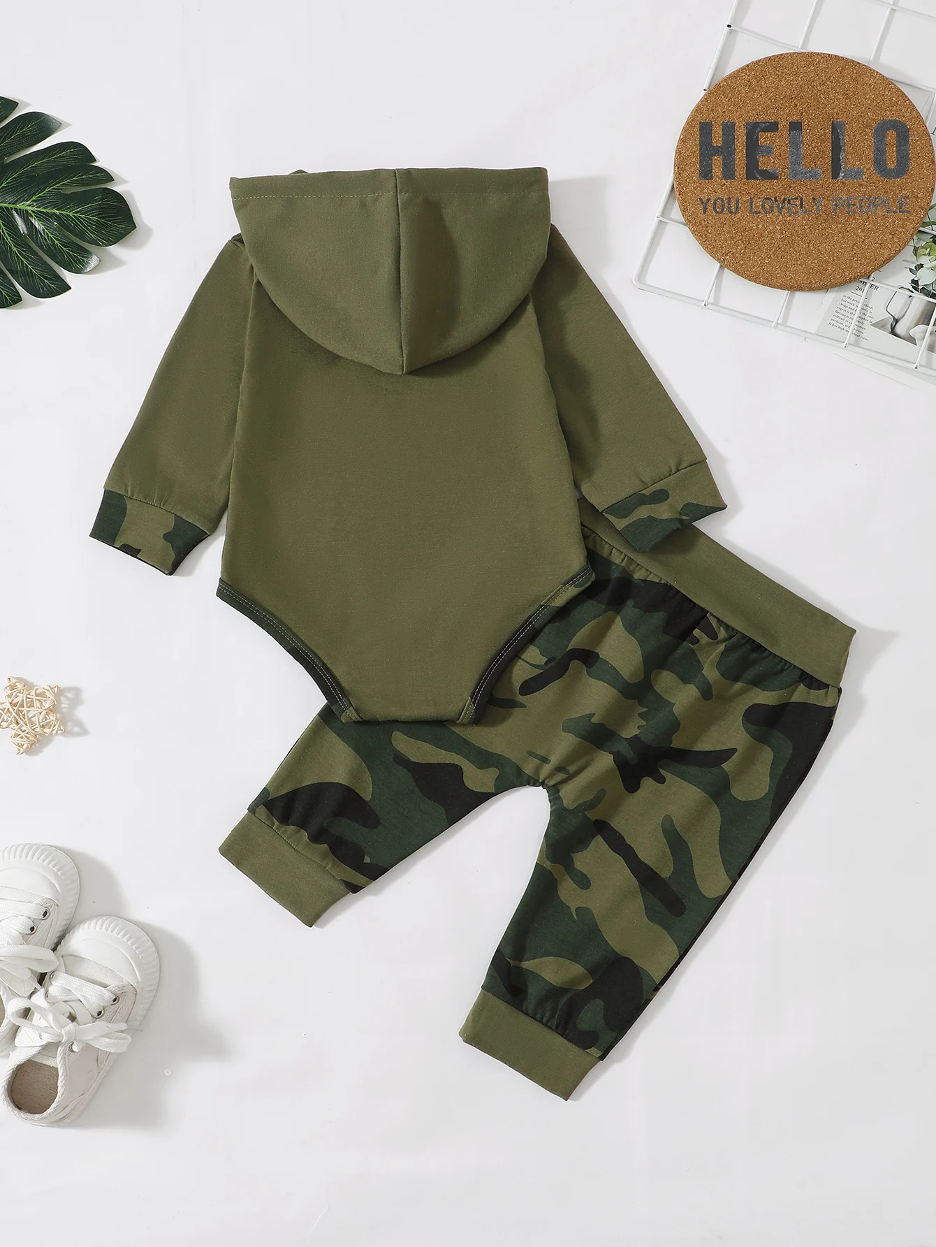 Conjunto de moletom com capuz para bebê de 0 a 24 meses, manga comprida, top + calça camuflada, 2 peças, menino legal, primavera e outono, conjunto