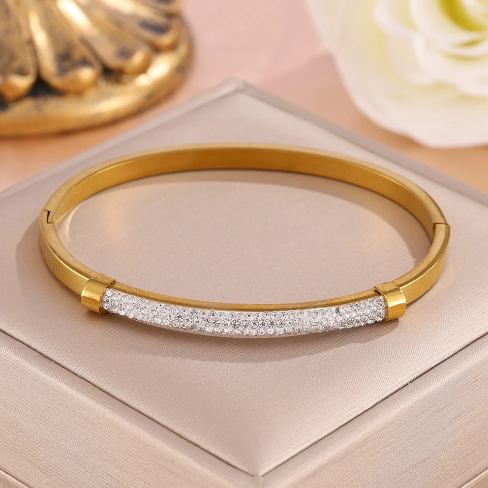 ZAKOL 3-teiliges Set 316 Edelstahl-Armbänder Glänzender Herz-Zirkon Offener Armreif Valentinstag Gestapeltes Handgelenk-Schmuckset Geschenke – Detail 8