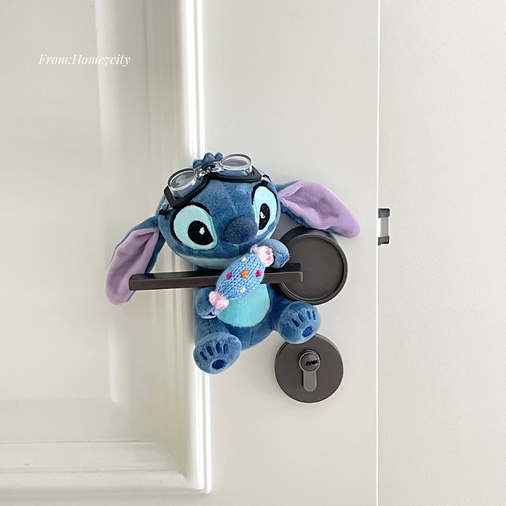 

Disney Stitch дверная ручка украшение милый мультфильм плюшевая игрушка Kawaii модная дверь комнаты декоративные аксессуары праздничные подарки