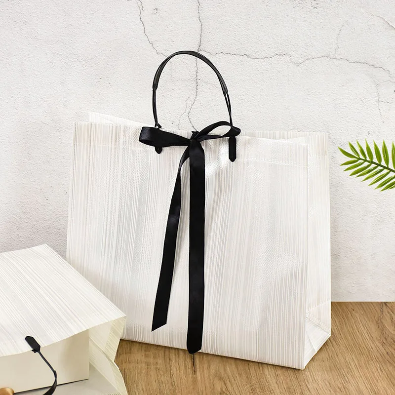 

1pc White Non-woven Shopping Bag With Black Ribbon Bow Tote Bags Portable Shopping Handbag Wedding Birthday Party Decoration