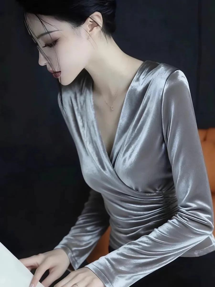 

Новая уникальная красивая молодежная корейская футболка Ele Velvet с V-образным вырезом, приталенная, с длинным рукавом, базовый слой для ранней осени