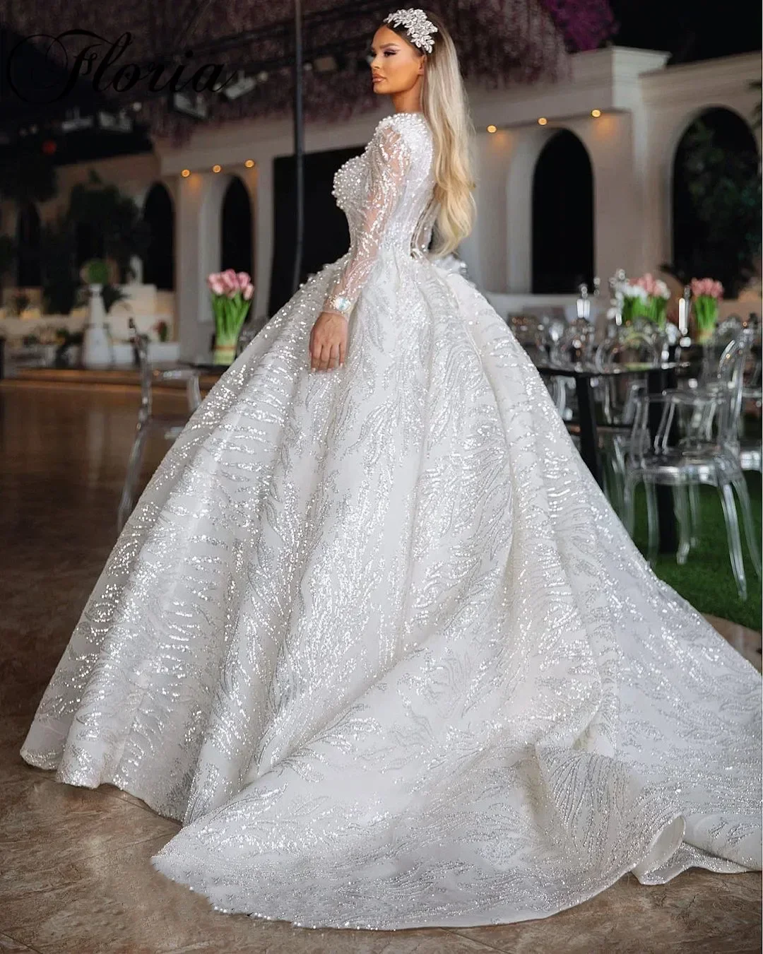Personalizado dubai 2025 vestido de casamento mais pérolas lantejoulas vestidos de baile de noiva com decote em v mangas compridas vestidos de novia