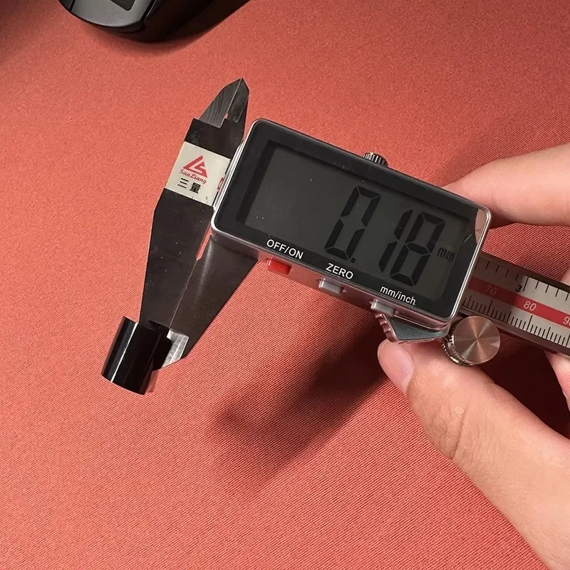Meow Gaming Gear MGG Ultragrip 010 Ultracienka Taśma Antypoślizgowa do Myszy Naklejka do Klawiatury Personalizacja DIY Antypoślizgowa Taśma Przeciwpotna — zdjęcie produktu 5