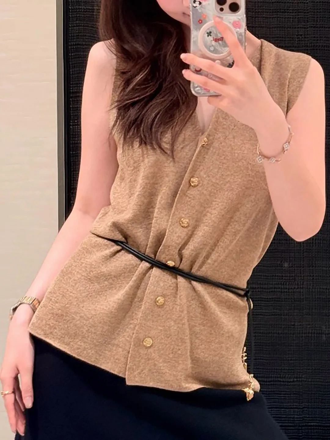 Women Sleeveless Vest Metal Buckle Belt Cinched Waist Slimming Waistcoat Versatile Elegant All-match Tank Top V Neck